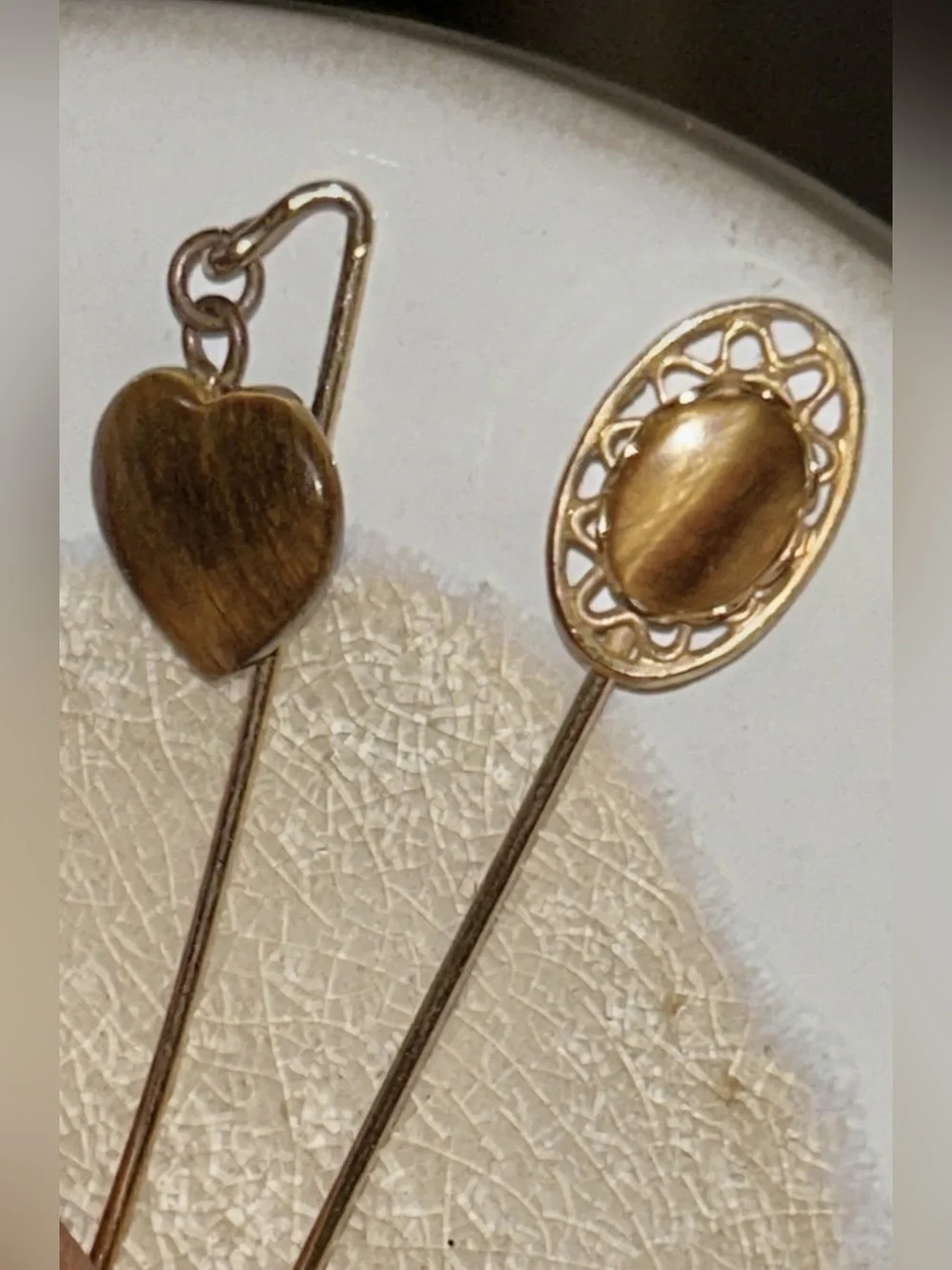 Tiger Eye Dangling Heart Charm & Scallop Edge Oval Stick Pin Set EUC